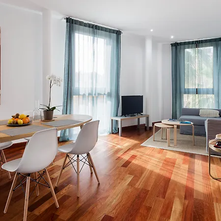 Apartamento Azz Torre De La Plata Sevilha