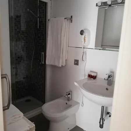 Apartamento Azz Torre De La Plata Sevilha